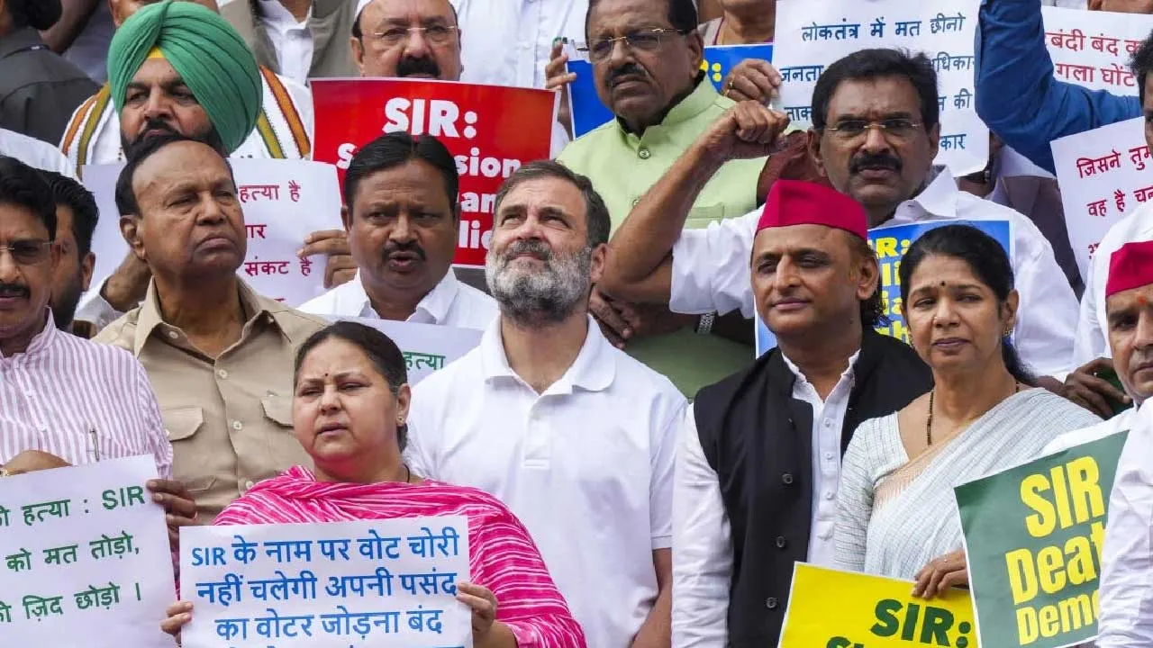 PM-CM હટાવવાનું બિલ: JPCમાં સામેલ રહેવું કોંગ્રેસ માટે કેમ મુશ્કેલ