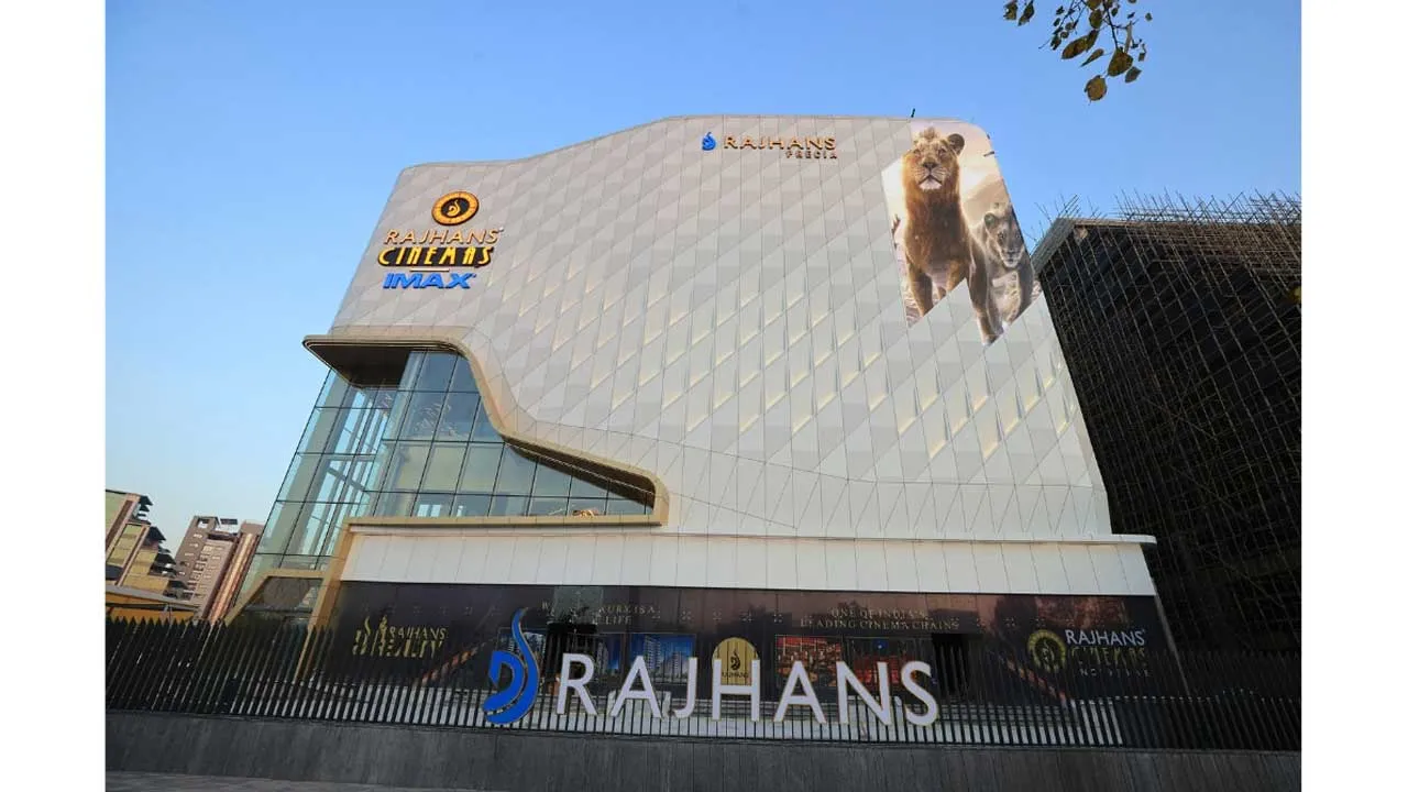 સુરતના લોકોએ પૂરા ઉત્સાહ સાથે રાજહંસ સિનેમાઝની સિનેમેટિક ક્રાંતિ 'IMAX'નું સ્વાગત કર્યું