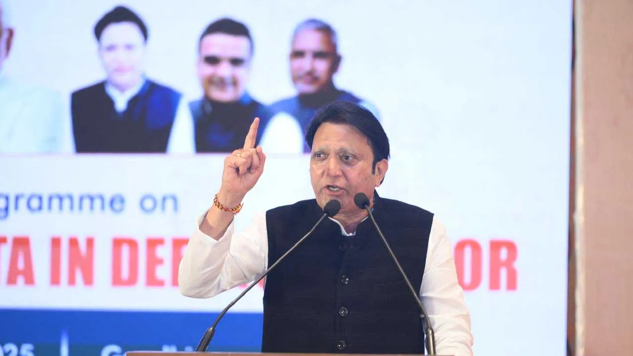 ગાંધીનગરમાં ‘સંરક્ષણ ક્ષેત્રમાં આત્મનિર્ભરતા’ વિષય પર સેમિનાર 