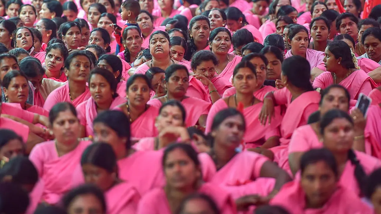 ગુજરાત હાઈકોર્ટે આંગણવાડી વર્કર્સ અને હેલ્પર્સના પગારમાં વધારો કરવાનો આદેશ આપ્યો, હવે...