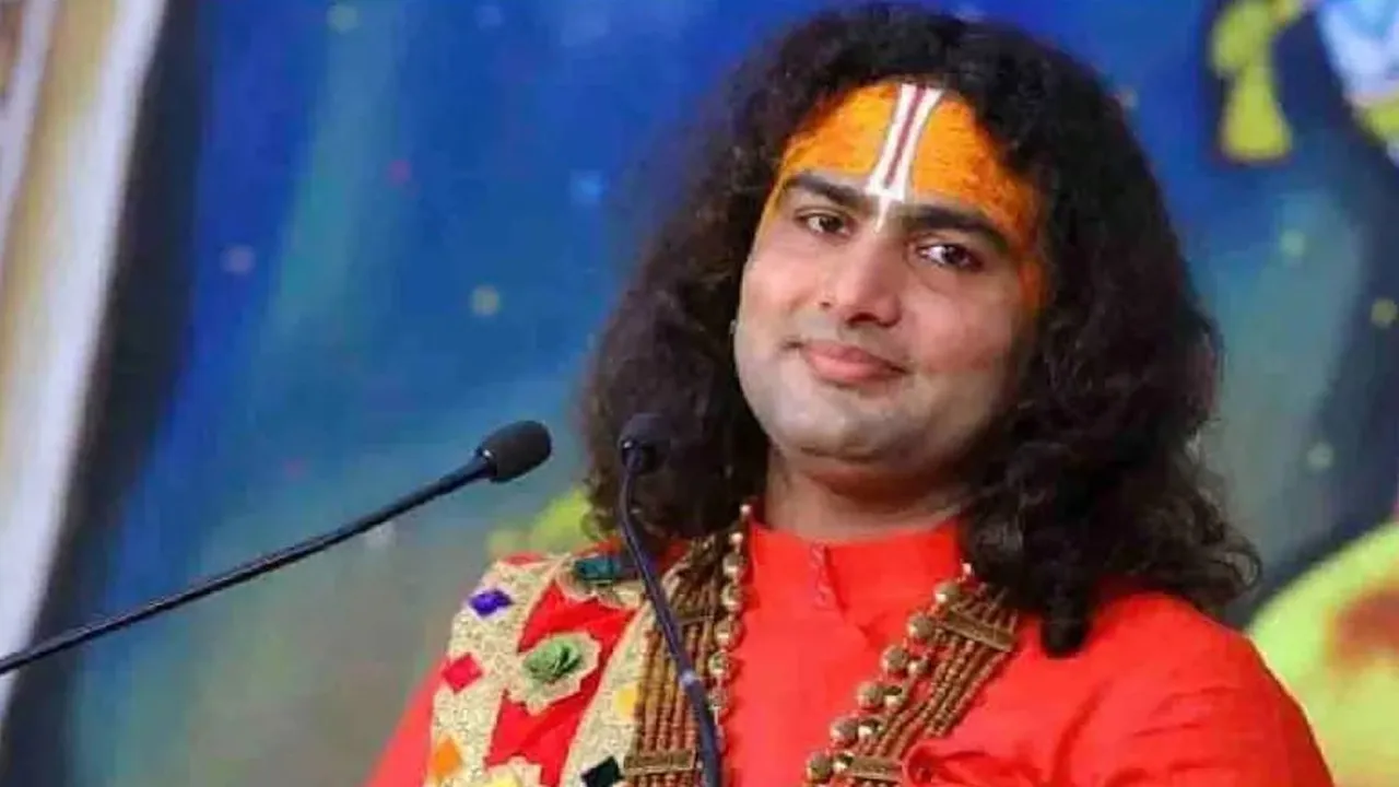 અનિરુદ્ધાચાર્ય કહે છે ‘લિવ-ઇન રિલેશનશિપ કુતરા-બિલાડીઓનું કલ્ચર, આપણા...’