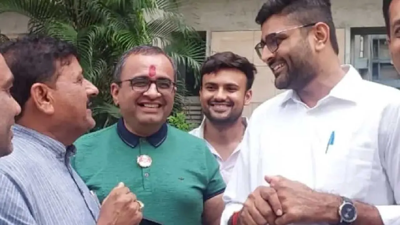 કાંતિ અમૃતિયાએ ગોપાલ સામે એવું કેમ કહ્યું કે મોરબીમાં 500 ગાંડા છે, 501મો ગાંડો હું છું