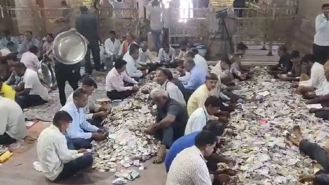 સાંવરિયા શેઠની દાન પેટી ખુલી, 28 કરોડ રોકડા, ચાંદી 70 કિલો અને સોનું...