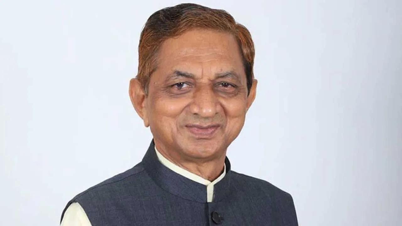 શું કુંવરજી બાવળિયા કોળી સમાજના એક એવા નેતા છે કે જે કોંગ્રેસમાં હોય કે ભાજપમાં ફરક પડતો નથી?