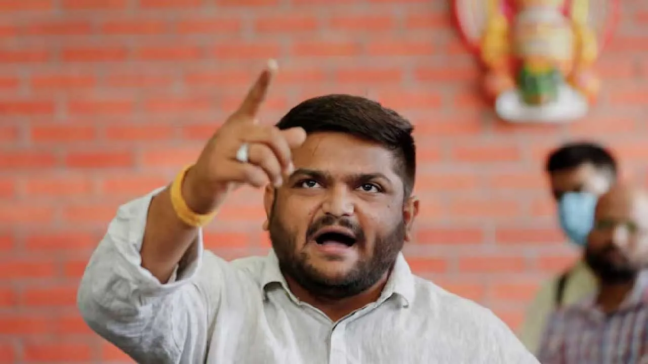 'અમે સંત નથી' એવું ભાજપના ધારાસભ્ય હાર્દિક પટેલે કોના માટે કહ્યું?