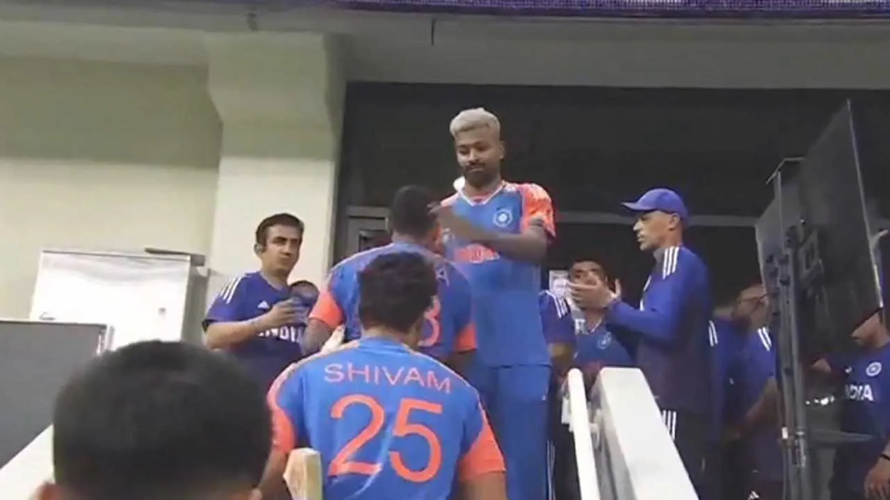 India Pakistan Handshake Issue 