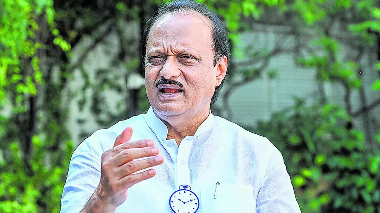 ખેડૂતે દેવા માફીનો મુદ્દો ઉઠાવતા DyCM પવાર ગરમ થઈને કહે-  ‘અમે અહીં લખોટા રમવા નથી આવ્યા..’