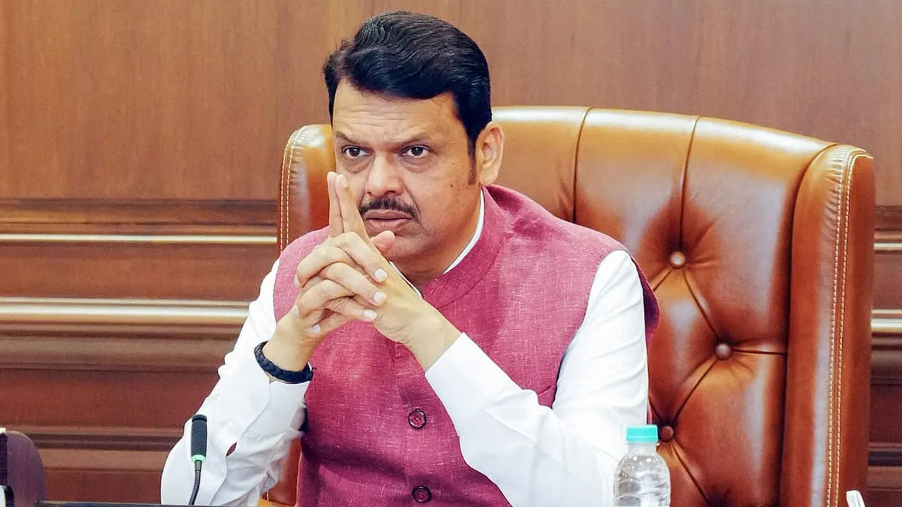 રાહુલ ગાંધીના ‘વોટ ચોરી’ના નવા આરોપોથી મહારાષ્ટ્રમાં રાજકીય ઘમાસાણ, વિપક્ષે માગ્યું CM ફડણવીસનું રાજીનામું