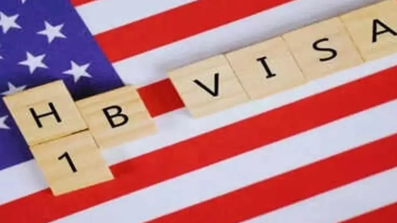 ₹88 લાખ ફી સાથે H-1B વીઝા અંગે મોટા સમાચાર, USએ કહ્યું - ભારતથી ઉતાવળમાં પાછા ફરવાની જરૂર નથી