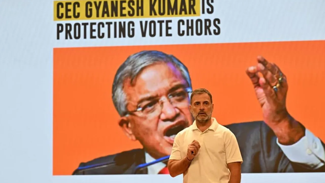 વોટ ચોરી મામલે રાહુલે ગાંધીની બીજી પ્રેસ કોન્ફરન્સ, આલંદનો કિસ્સો જણાવ્યો, જ્યાં 6018...