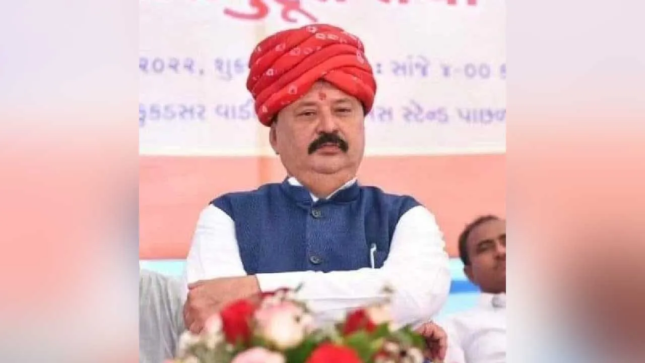 પૂર્ણેશ મોદી જેવા પક્ષની વિચારધારાને સમર્પિત કાર્યકર્તાઓનું હાંસિયામાં ધકેલાવું: ભાજપ માટે ચિંતાનો વિષય