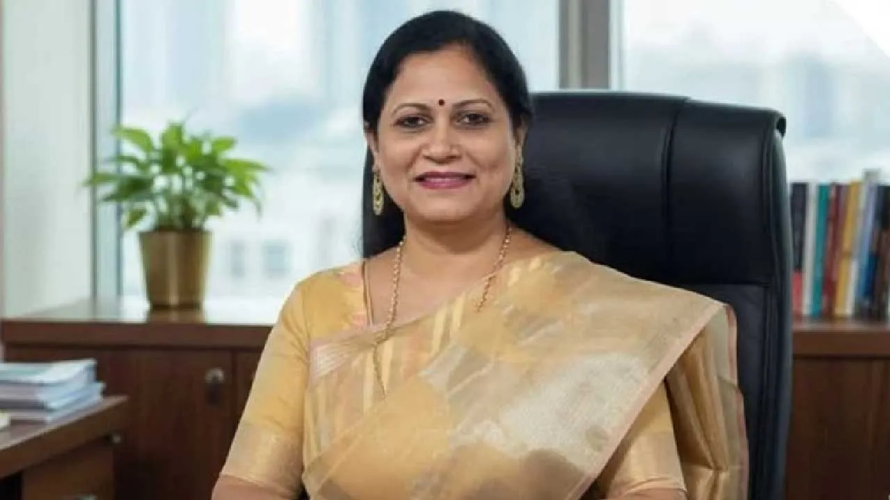 ડૉ. મનીષા વકીલ – પ્રાથમિક શાળાના સુપરવાઇઝરથી રાજ્યના મંત્રીપદ સુધી