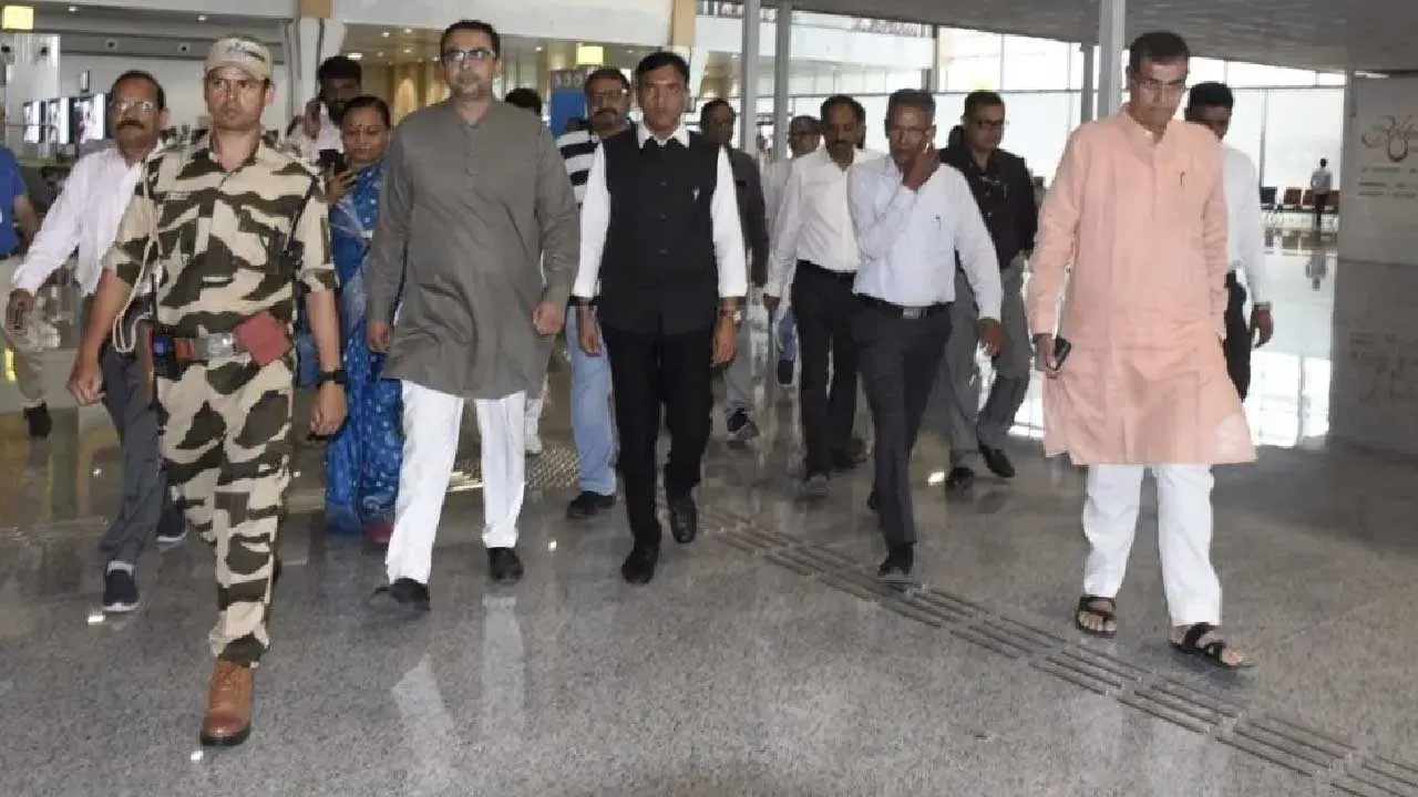 રાજકોટને મળી બે નવી ફ્લાઇટ, મનસુખ માંડવિયાએ કહ્યું- ટુંક સમયમાં રાજકોટ-દુબઈની ફ્લાઇટ પણ મળશે