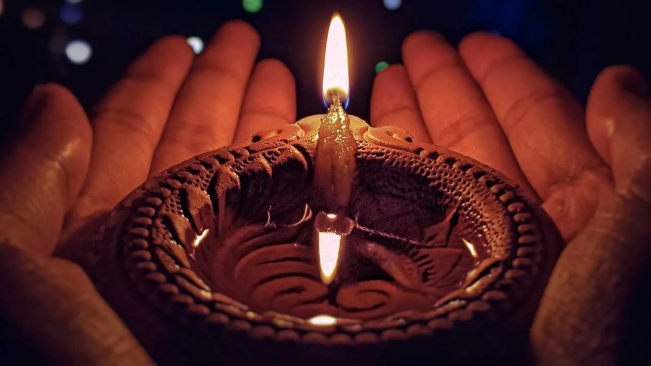 દિવાળી ક્યારે? 20 તારીખે કે 21 તારીખે, જાણો શુભ મુહૂર્ત અને પૂજાવિધિ