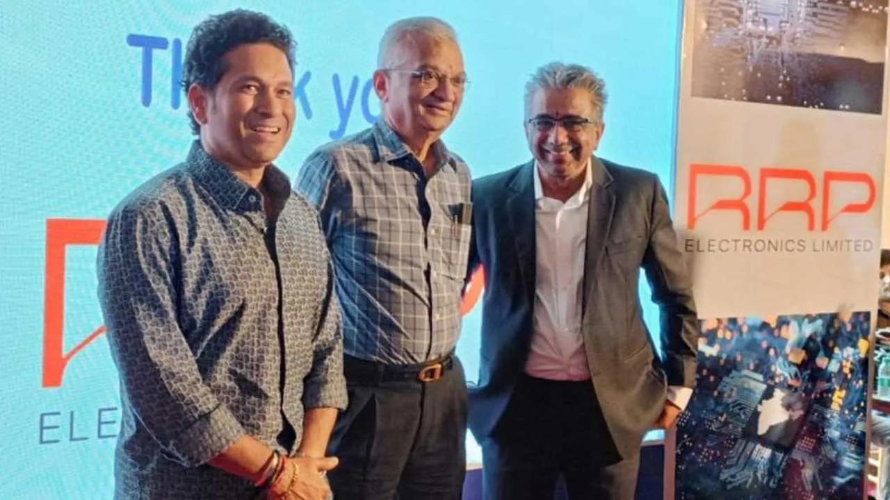 આ 15 રૂ.નો શેર ફક્ત દોઢ વર્ષમાં જ 57000 ટકા વધ્યો, શું સચિન તેંદુલકર સાથે છે કનેક્શન