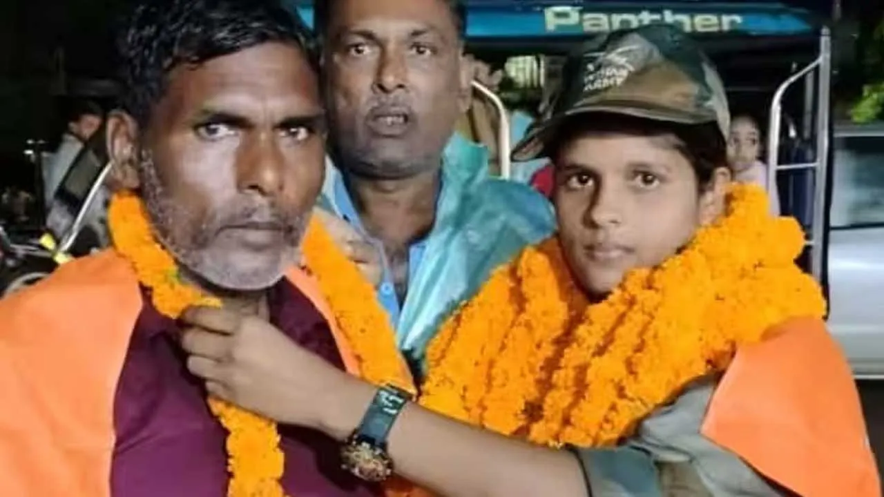 Maharajganj Girl-Indian Army