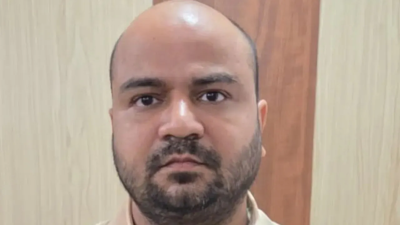 80 કરોડની છેતરપિંડી કરનારો નકલી IAS અધિકારી પકડાયો