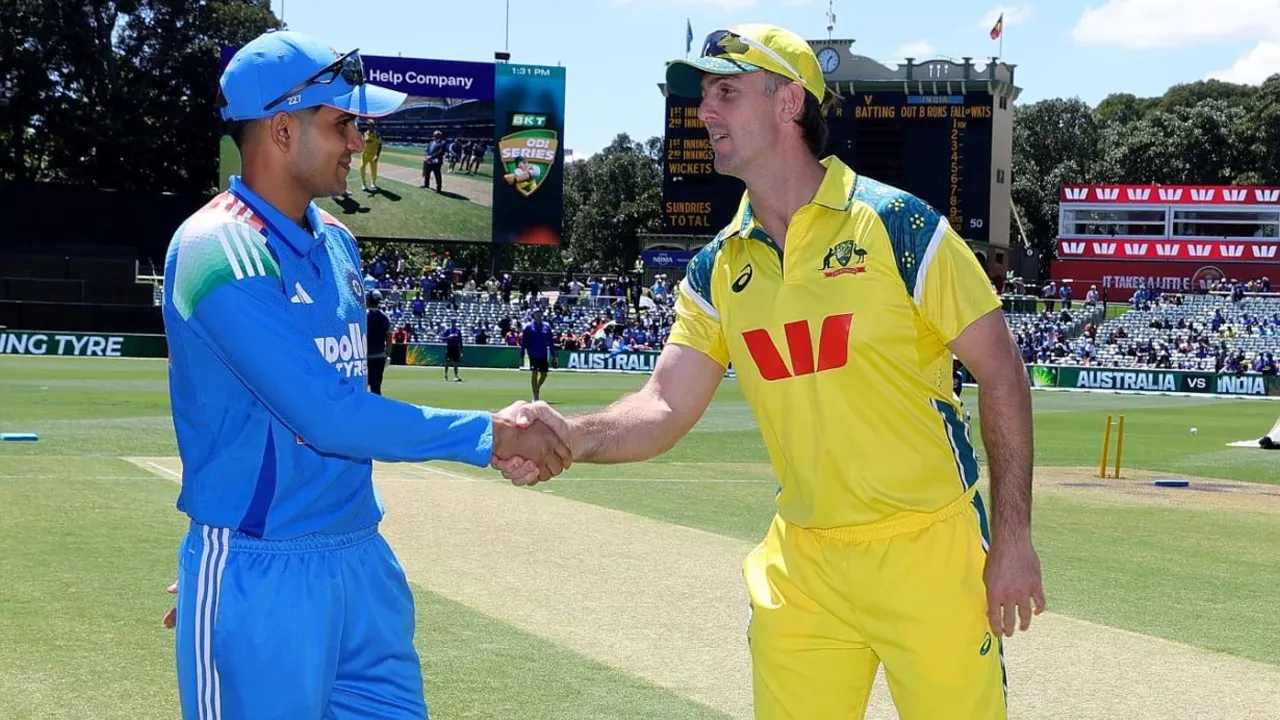 શું શુભમન ગિલ પોતાની કીટ જ ભૂલી આવ્યો હતો? એડિલેડ વન-ડેમાં આ ક્રિકેટરની જર્સી પહેરીને ફિલ્ડિંગ કરવા ઉતર્યો