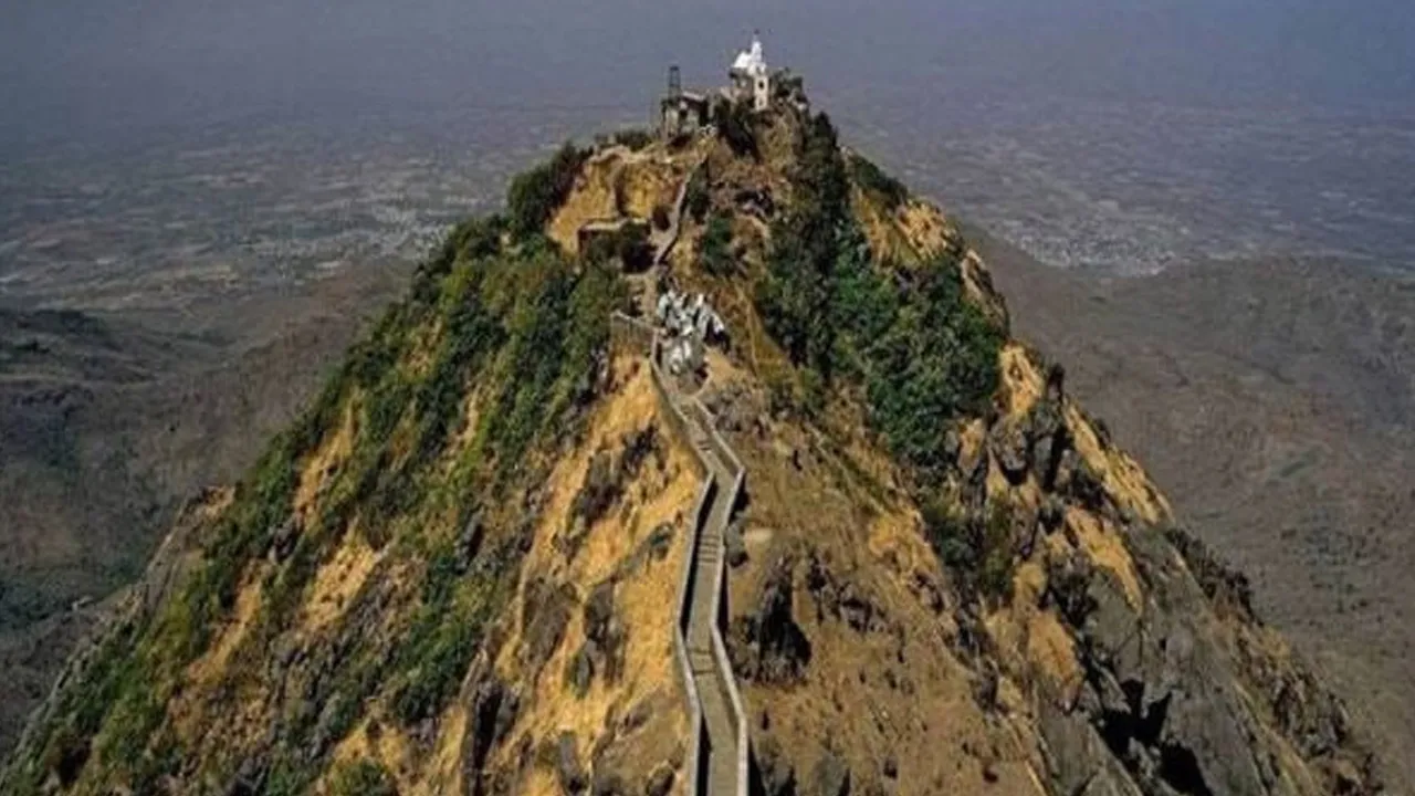 Girnar-Gorakhnath-Temple4 