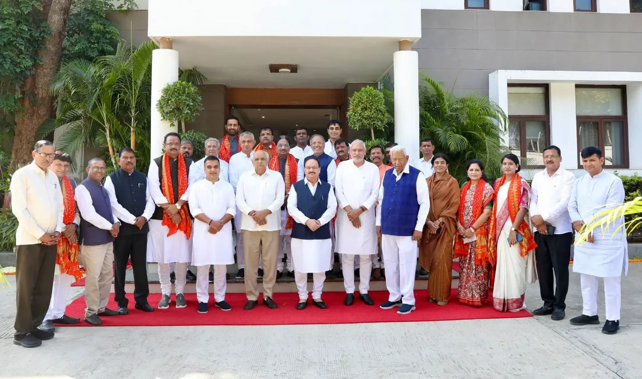 શું થશે? ગુજરાત સરકારના નવા મંત્રીઓ પાસે સમય ઓછો છે અને કામ/પ્રશ્નો વધુ