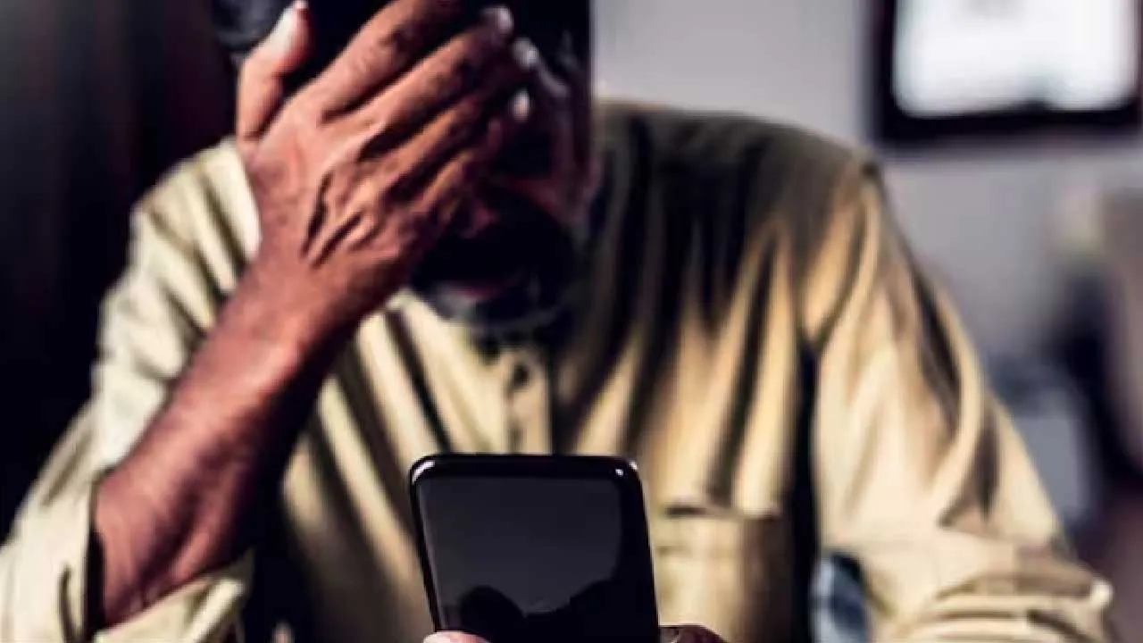 72  વર્ષીય વૃદ્ધે પૈસા બમણા કરવાની લાલચમાં 1.39 કરોડ ગુમાવ્યા