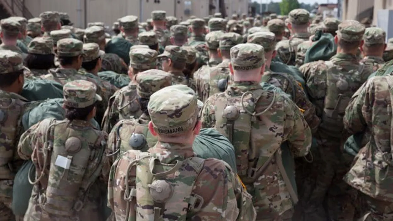 US આર્મીમાં મુસ્લિમો અને શીખો દાઢી નહીં રાખી શકે, ટ્રમ્પ પ્રશાસનના આદેશ સામે લોકોમાં આક્રોશ