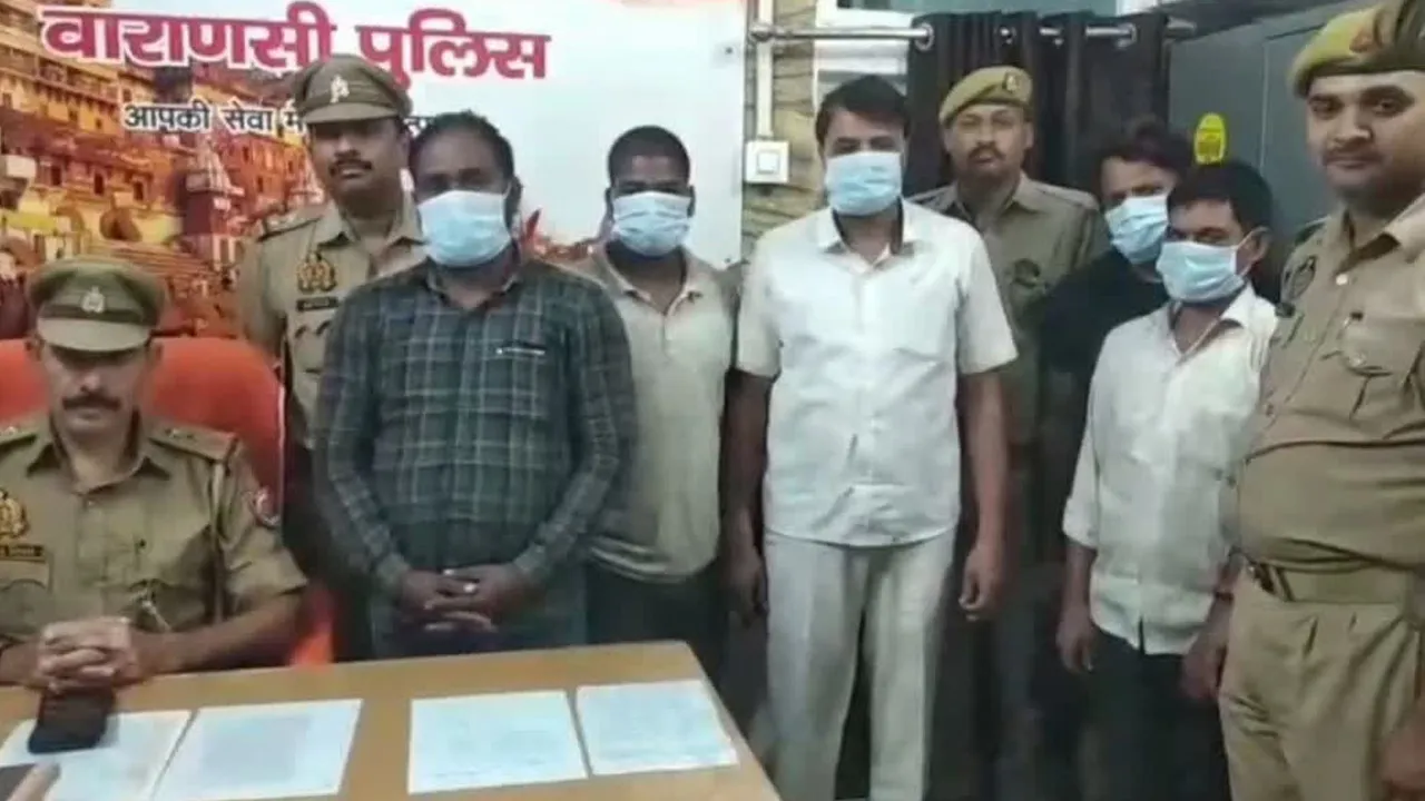 Varanasi-Police--Silver-Seized 