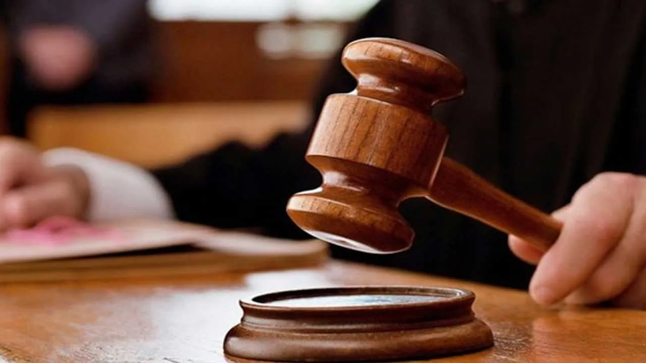 લાંચના આરોપમાં ફસાયા ન્યાયાધીશ, તરફેણમાં ચુકાદો આપવા માટે રૂ. 15 લાખની લાંચ માંગી!