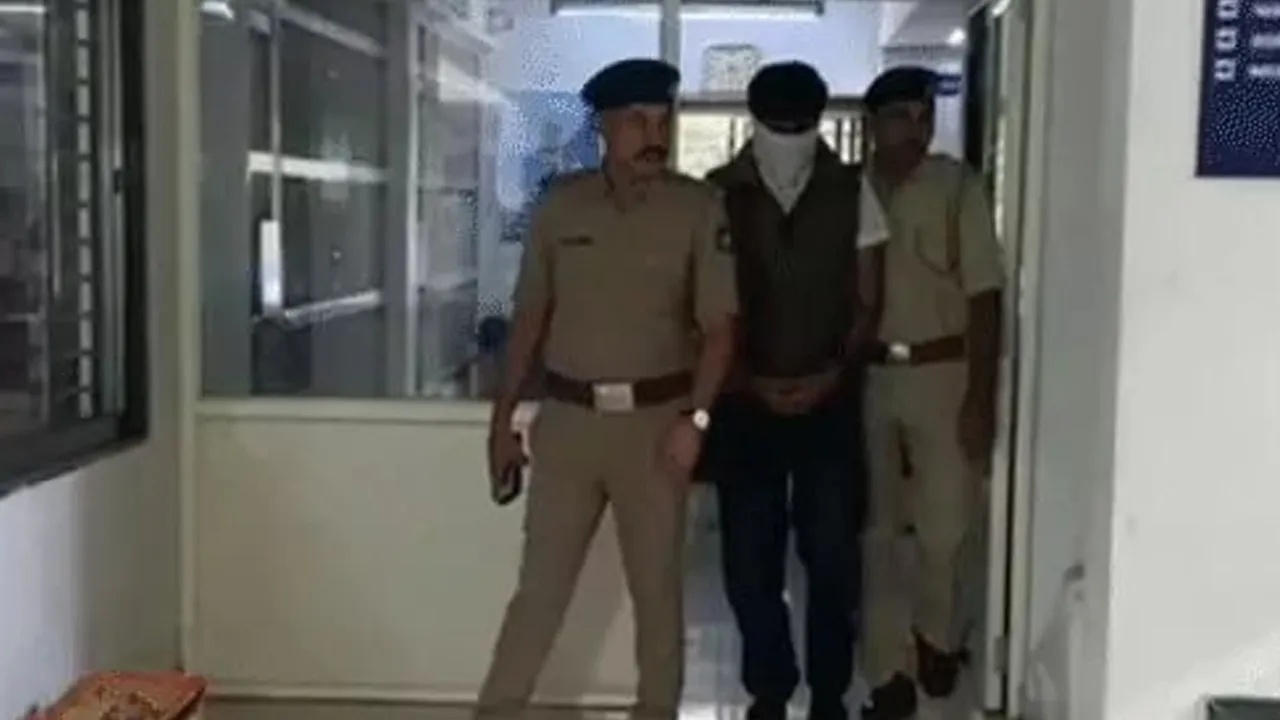 રાજકોટમાં BMWથી નિર્દોષનો ભોગ લેનાર આત્મન પટેલને એક જ દિવસમાં જામીન મળી ગયા, પીડિત માતાએ કહ્યું-  કાલે બીજાનો દીકરો પણ જશે. પોલીસ પૈસા ખાઈ ગઈ છે