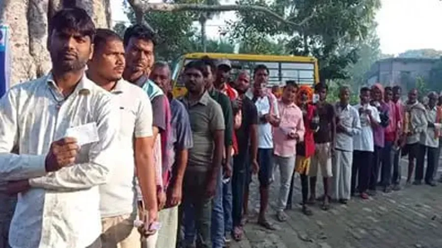 Election-Commission-Tejashwi-Yadav.jpg-2