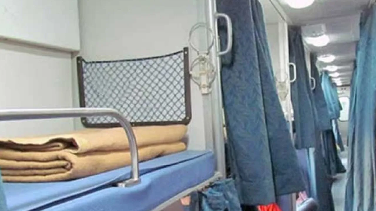 Indian-Railways-Bedrolls4 