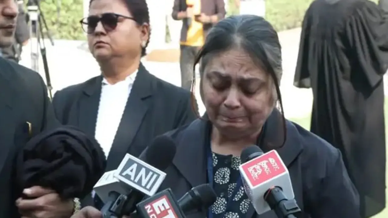 Supreme-Court-Lawyer.jpg-4