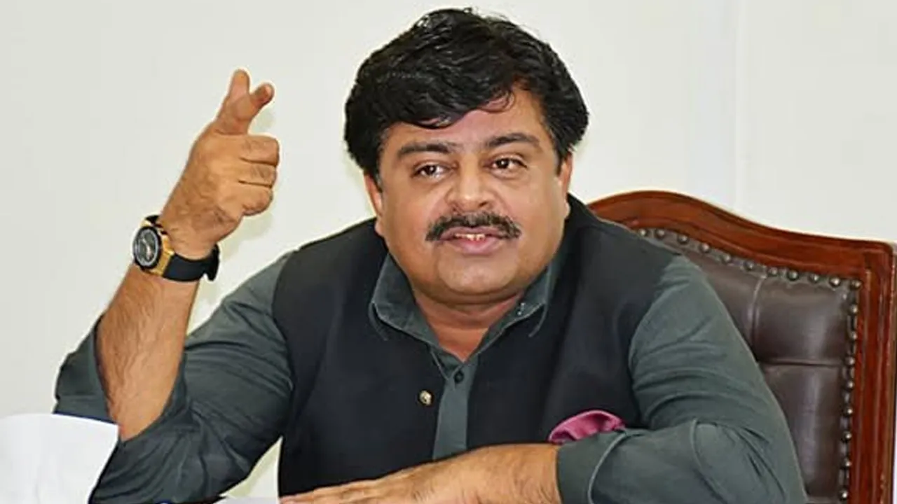 પાકિસ્તાનનો મંત્રી ગાંડો થયો, લવારો કરતા બોલ્યો- ‘ગુજરાત, હરિયાણા, રાજસ્થાન અમારા છે’ રાજનાથ સિંહના...