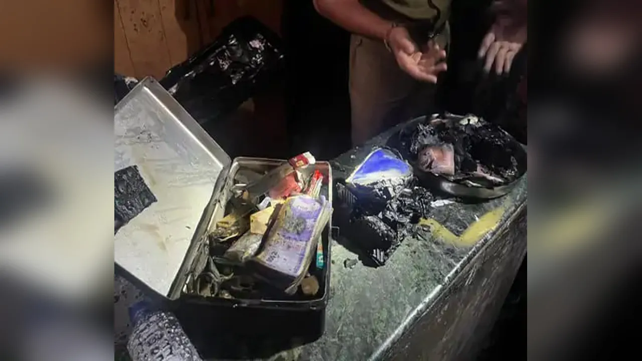 સુરતમાં દીકરાએ જ પોતાના ઘરમાં આગ લગાવી દીધી, પૈસા પણ સળગી ગયા, પિતાએ ફરિયાદ નોંધાવી