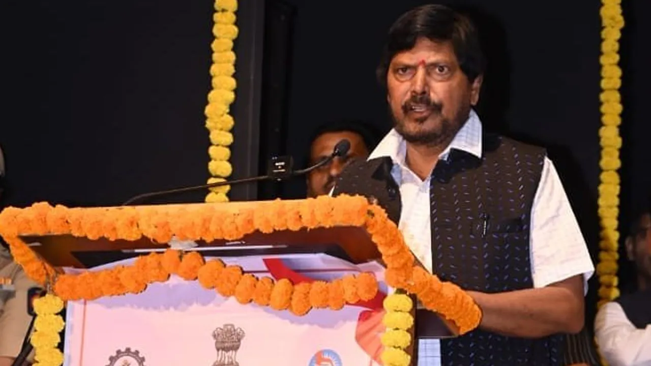  કેન્દ્રીયમંત્રી રામદાસ અઠાવલેએ પોતાના જ સાથીદાર BJP અને શિવસેનાને વિશ્વાસઘાતી શા માટે કહી?