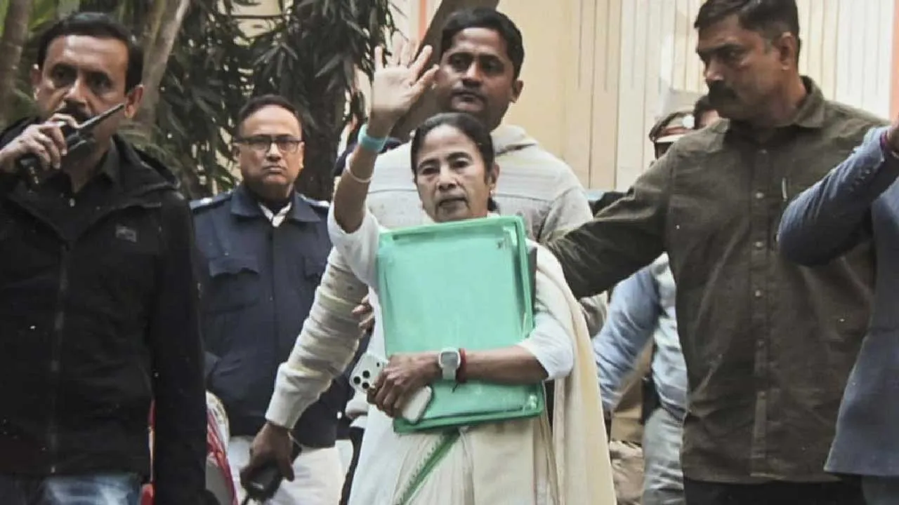 I-PAC દરોડા મામલે સુપ્રીમ કોર્ટ મમતા સરકારને ઝટકો આપ્યો, ED સામે FIR પર સ્ટે અને...