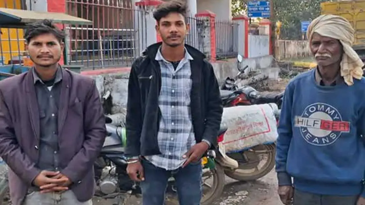 જમીનનું વળતર મળ્યા પછી પતિને દગો આપી પત્ની લાખો રૂપિયા અને ઘરેણા લઈને પ્રેમી સાથે થઇ ફરાર