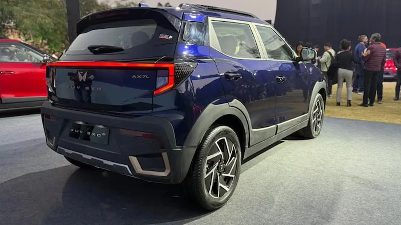 Mahindra-XUV-3XO-EV1 