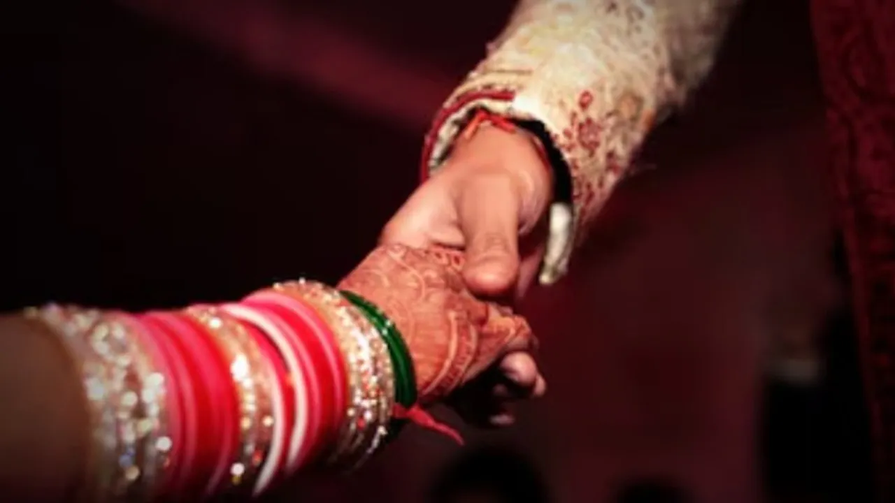 મહીસાગર: લગ્નના નામે ખેલાયો છેતરપિંડીનો ખેલ, 'લૂંટેરી દુલ્હન' ₹11.30 લાખ લઈને ફરાર