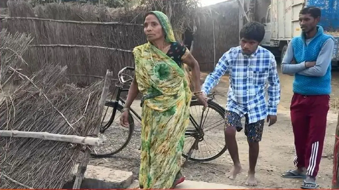 UPના 12 ગામોમાં એવું શું થયું કે માતા-પિતા પોતાના જ બાળકોને સાંકળોથી બાંધીને રાખે છે