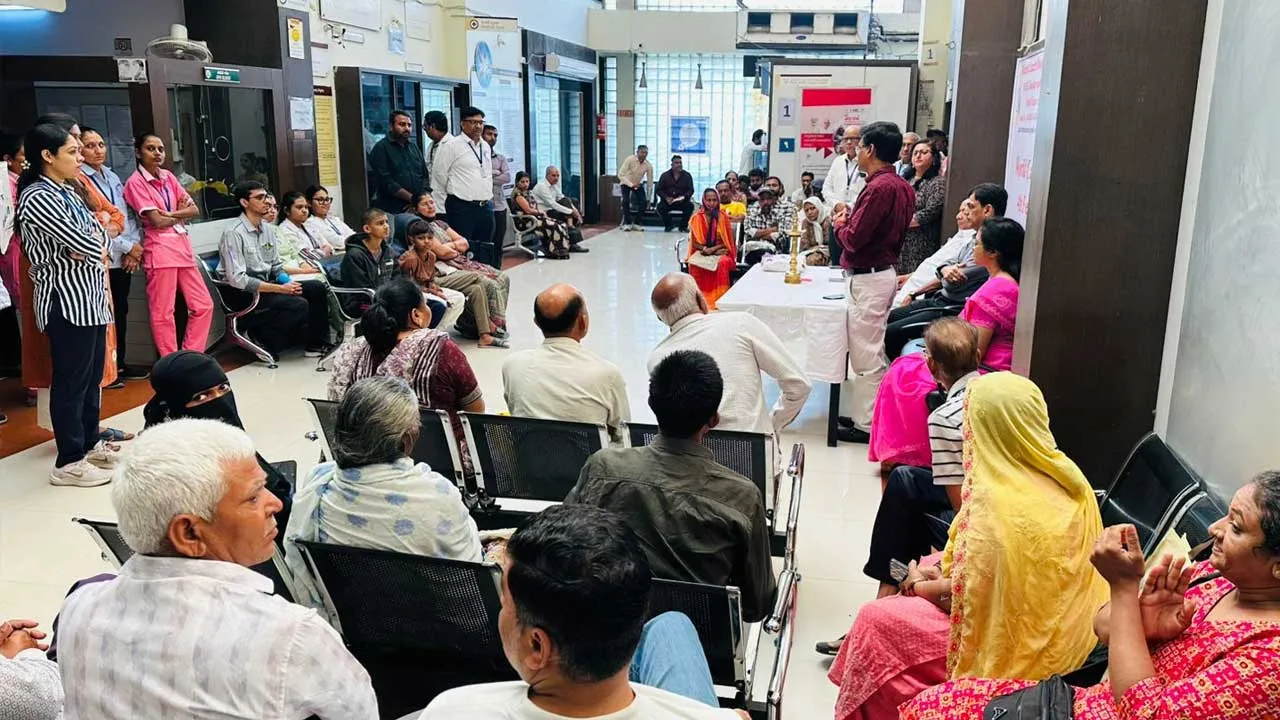 વર્લ્ડ કેન્સર ડે નિમિત્તે ભરત કેન્સર હોસ્પિટલમાં રક્તદાન કેમ્પ અને ફ્રી વેકશિનેશન કેમ્પ યોજાયો 