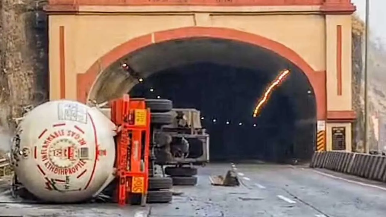 Mumbai Pune Expressway