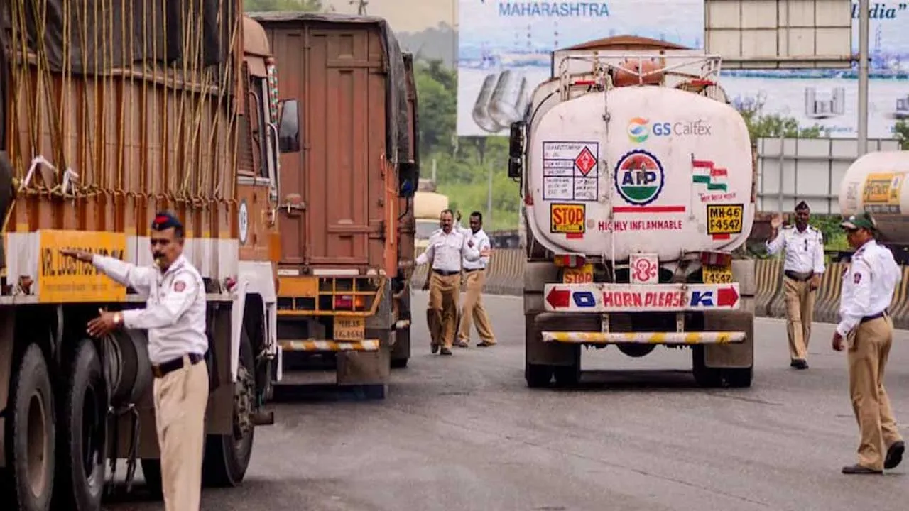 Mumbai Pune Expressway