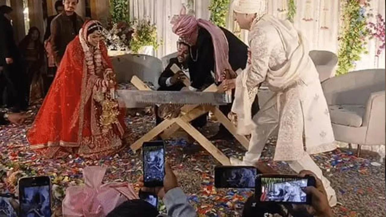 Firozabad-Unique-Weeding4 