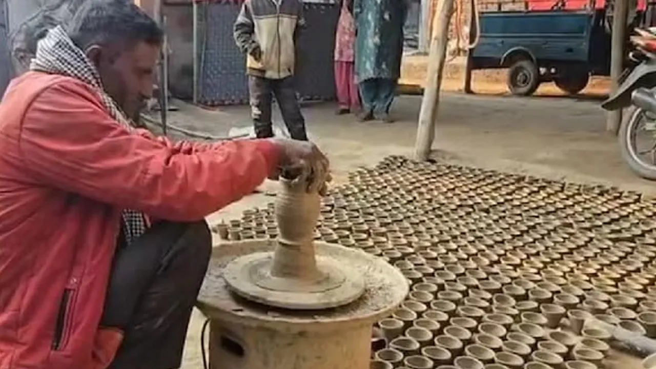 કુંભારને GST વિભાગે 1.25 કરોડ રૂપિયાની નોટિસ ફટકારી, પીડિત બોલ્યા- ઘર સહિત બધુ વેચી નાખું તો પણ રકમ પૂરી ન થાય