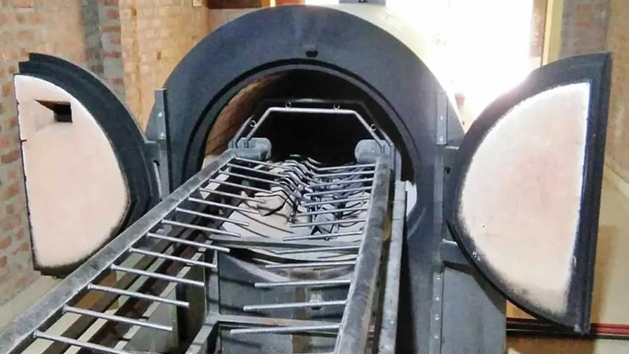 સ્મશાનગૃહ પર પણ ગેસ સંકટનો ભય! વૈકુંઠ ધામમાં ગેસ આધારિત અગ્નિસંસ્કાર ઠપ્પ