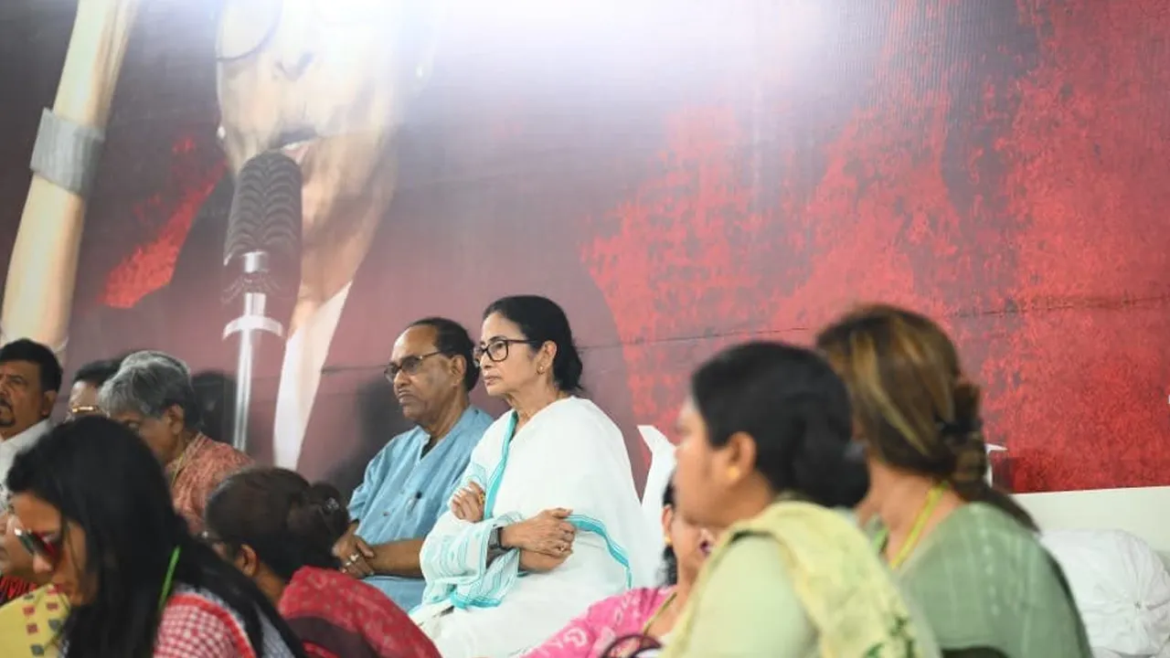 'જો બંગાળને નબળું પાડ્યું તો કેન્દ્ર સરકાર ઉથલાવી દઈશ...' ચૂંટણી પહેલા CM મમતા બેનર્જીએ BJPને આપી કડક ચેતવણી