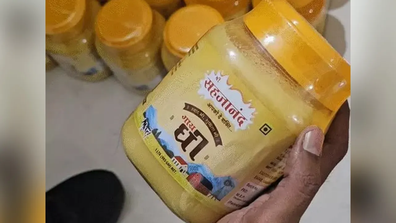 કોઈ વસ્તુ તો મૂકી દો... સુરતમાંથી નકલી ઘી બનાવતી વધુ એક કંપની ઝડપાઈ,  તેલમાંથી ઘી બનાવતા