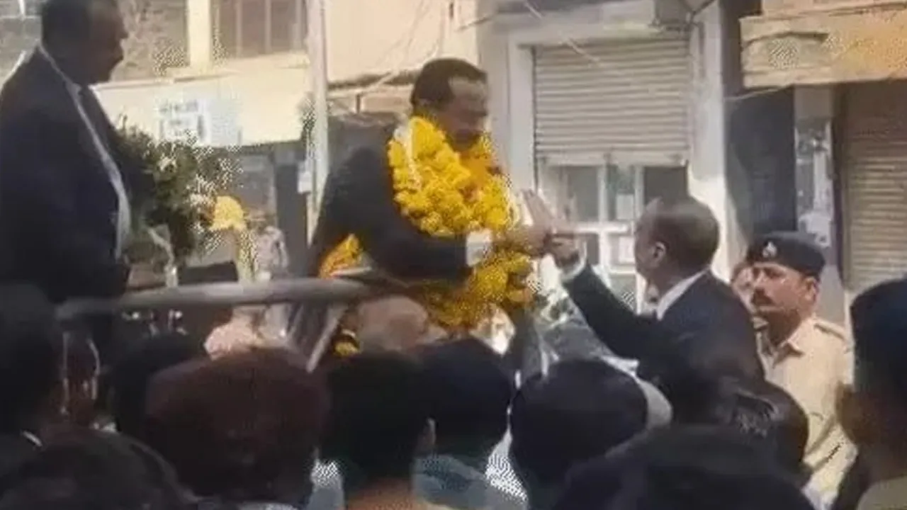 ‘જે થાય એ કરી લેવાનું... હું બેઠો છું...’, ભાવનગરમાં જજ અને વકીલ વચ્ચે તું તું મેં મેં; જાણો શું છે આખો મામલો