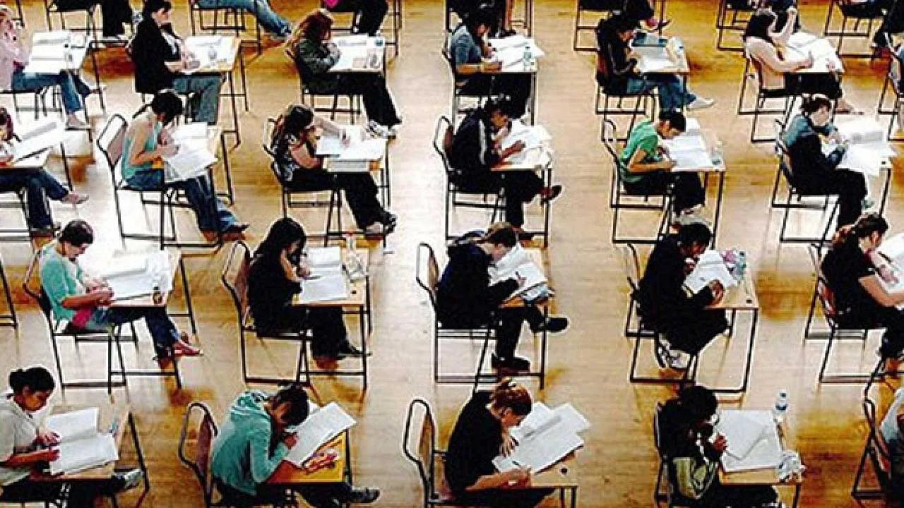 શું ડમી સ્કૂલિંગ કરતા વિદ્યાર્થીઓ ધો. 12 બોર્ડની પરીક્ષા નહીં આપી શકે? 